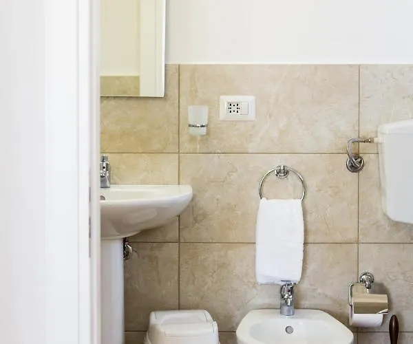 Alojamento de Acomodação e Pequeno-almoço Sea 3*